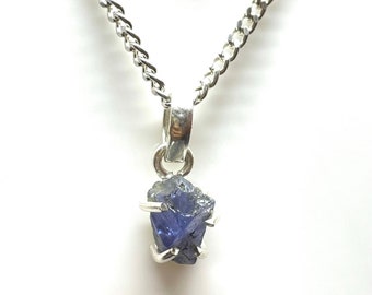 Raw Tanzanite Pendant, 925 Silver Pendant, Necklace Pendant , Raw Necklace, Gemstone Uncut Raw Necklace , Gift Pendant Jewelry
