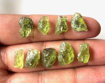9 piezas de peridoto verde en bruto, 10-13 mm, sin calentar, para joyería.