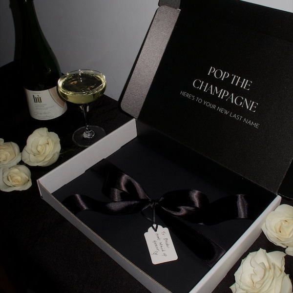 Name Change Kit for Brides | Checklist, Required Forms, Postage | Chic & Minimal | Wedding Gift