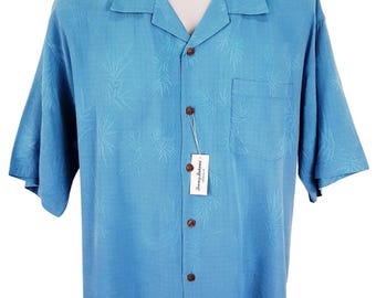 TOMMY BAHAMA Mens 100% Silk Blue S/S Hawaiian Shirt  - XL - 50"
