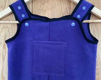 Kid’s fleece dungarees in purple