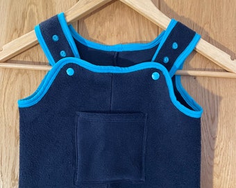 Kid’s fleece dungarees in navy