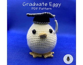 Graduate Eggy - crochet pattern