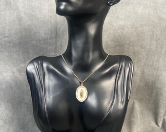 Collar La Virgencita