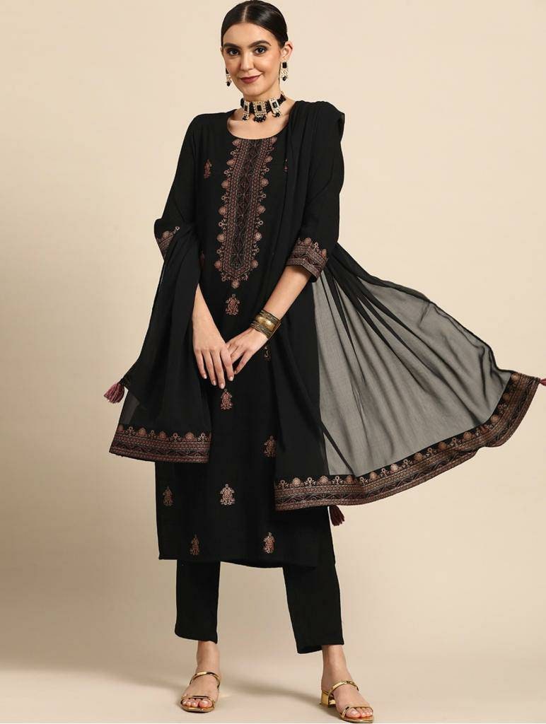 Ladies suit black clearance colour