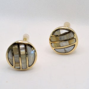 Mother of Pearl Parallel Lines Knob, Brass drawer pull, Triple Capiz Seashell Handle, Kitchen Cabinet Hardware