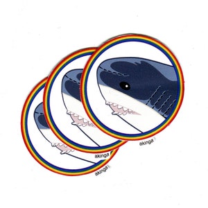Autocollant requin en peluche