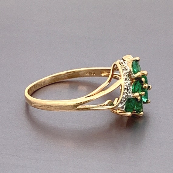 Vintage Emerald and Diamond 10k Yellow Gold  Clus… - image 4