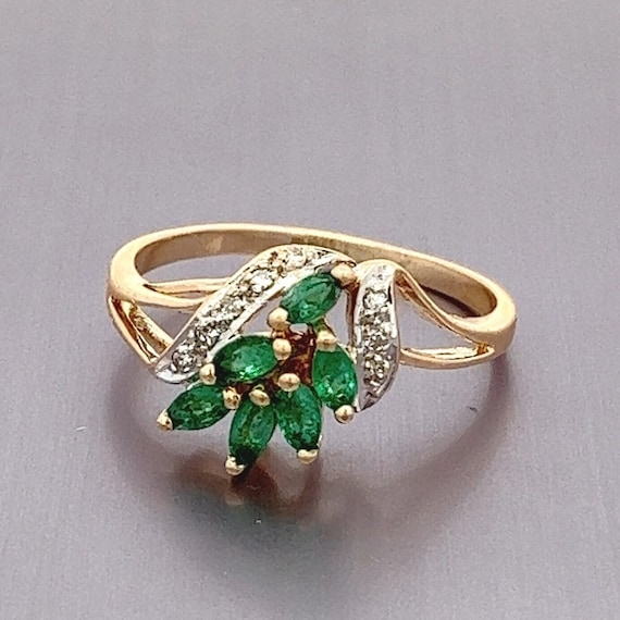 Vintage Emerald and Diamond 10k Yellow Gold  Clus… - image 1