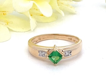 14k Gold Tsavorite Ring: Princess Cut Green Garnet, Diamond Accents, Size 7 - ET2822