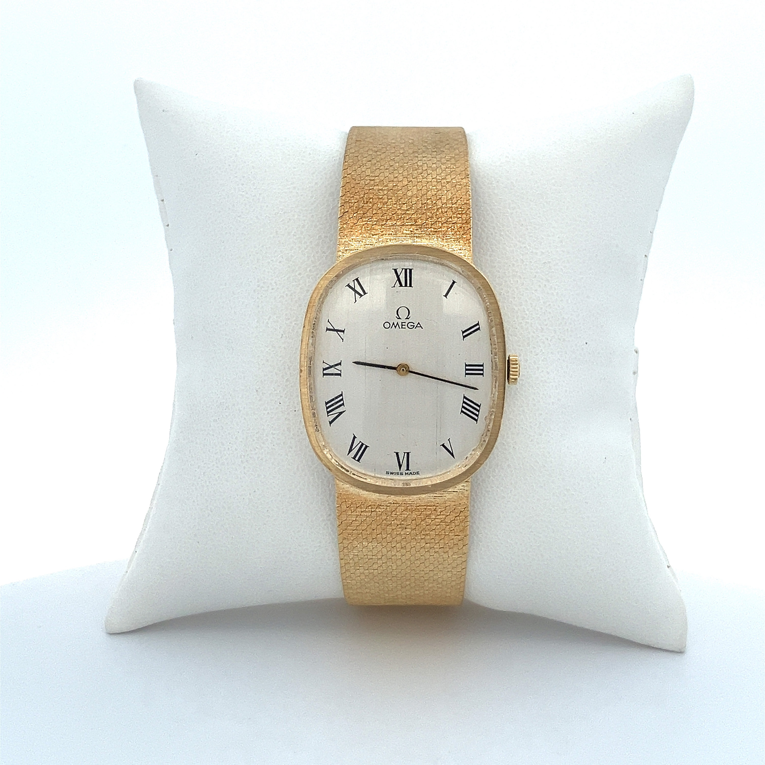 Men's Vintage Omega Watch: 14K Yellow Gold Band, Roman Numerals