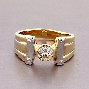 Two-Tone 14k Gold Diamond Ring: Modern Bezel Set, Size 8~ ET294