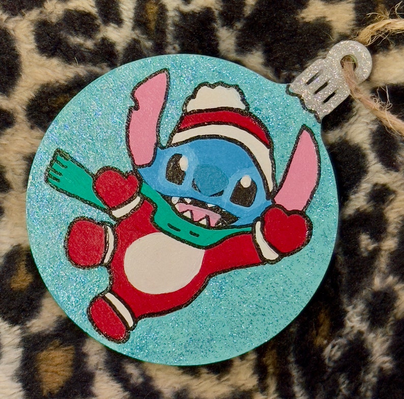 snowsuit-lilo-and-stitch-ornament-disney-ornament-wood-slices-gifts-for