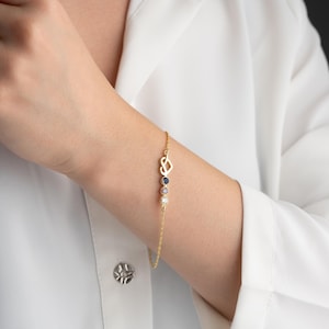 Silber Geburtsstein Armband mit Herz, personalisiertes Geburtsstein Herz Armband, zierliches Geburtsstein Herz grün Armband Geschenk