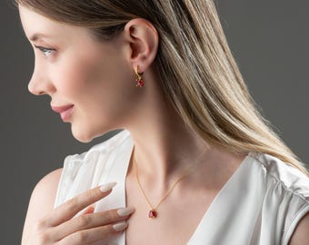 Druppel peer robijn ketting robijn oorbellen set, rode robijn peer ketting, hoepel oorbellen set, robijn cadeau voor haar, gouden peer robijn ketting oorbellen