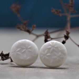 Porcelain stud earrings | 925 Sterling silver | pattern | structure | small flowers | round | (012 OS)