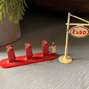 C.1957 Matchbox Accessories