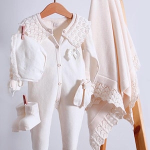 Baby Girl Coming Home Outfit Newborn Girl Coming Home Outfit Organic Baby Clothes Baby Hospital Outfit Knit Baby Clothes