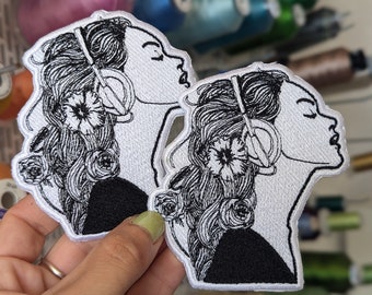 Music girl embroidered patch. To sew or iron on. Price per unit. Own design. 10cm.