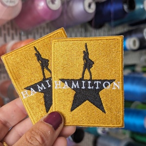 Patch brodé musical Hamilton. à coudre ou à repasser. image 1