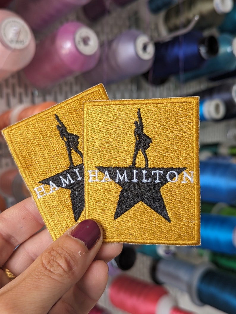 Patch brodé musical Hamilton. à coudre ou à repasser. image 1