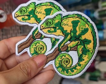 Chameleon embroidered patch. 7.5 cm. Custom design. Sew-on or iron-on.
