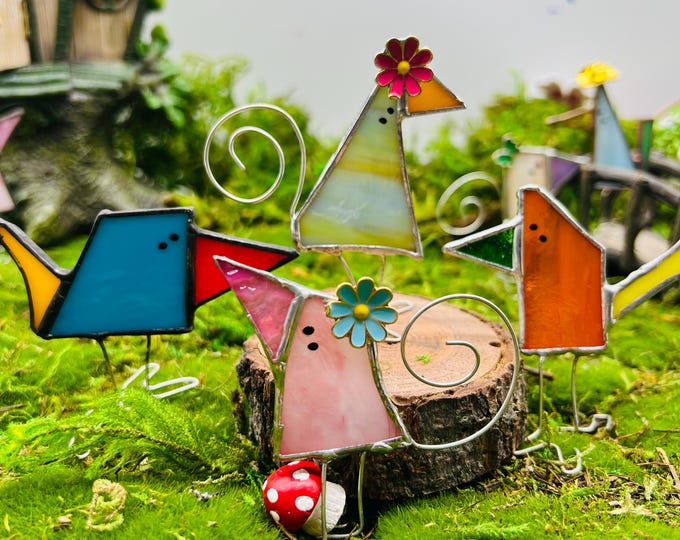 Stained Glass Silly Bird Suncatcher – Whimsical Window Decoration