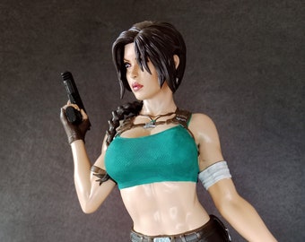 Lara Croft Statue figure Tomb Rider et figurine peinte à la main fabriquée à la main miniature de collection