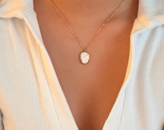 18K Gold Plated Mother of Pearl Necklace, Dainty Stainless Steel Chain