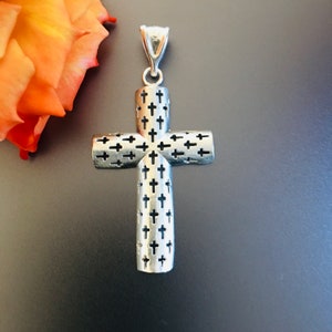 Men&#39;s Cross silver pendant. Dije cruz de plata 925