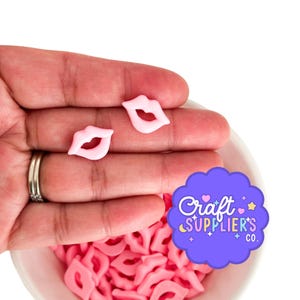Lot de 10 breloques roses pour les lèvres Saint-Valentin, embellissements artisanaux en résine