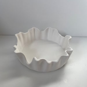 Waved bowl alabaster Schmuckschale/ Dekoschale, aesthetic wavy bowl, matte white bowl for jewelry or keys as well as decorative items Bild 3