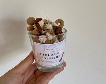 Candle dessert glasses „cinnamon chocolate“ candle jar with chocolate chips and topping, cinnamon roll scent