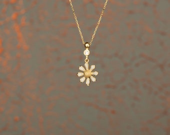 14K Gold Daisy Necklace: White Enamel Flower Pendant - Etsy