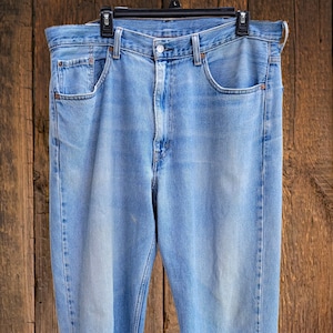Men&#39;s Jeans Relaxed Fit Light Washed 550 Levi Strauss (38W, 30L)