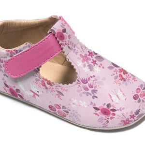 Baby Shoes with Flowers by Joey Chou