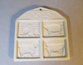 Farmyard Friends Cookie Mold / The Pampered Chef 1994 / Made in USA