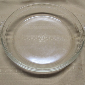 Vintage Pyrex #229 Scalloped Edge Fluted Handle 9.5&quot; Pie Plate