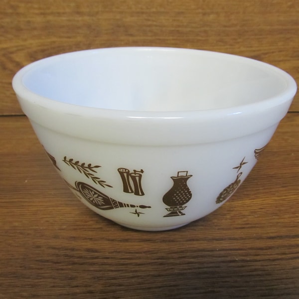 Vintage White Pyrex Mixing Bowl with Early American Pattern 401 Mixing Bowl 1.5 Pints