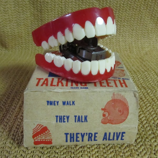 Vintage 1949 Yakity-Yak Teeth H. Fishlove & Company with Original Box