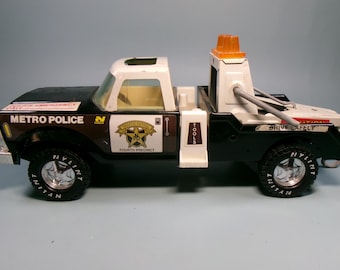 Vintage Nylint Metro Police Wrecker Ford Tow Truck Metal and Plastic Construction