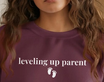 Leveling Up Parent Shirt, Gamer Pregnancy Reveal Tee, Video Game Baby Announcement, Maternity T-Shirt, Pregnancy Announcement Expecting Tee