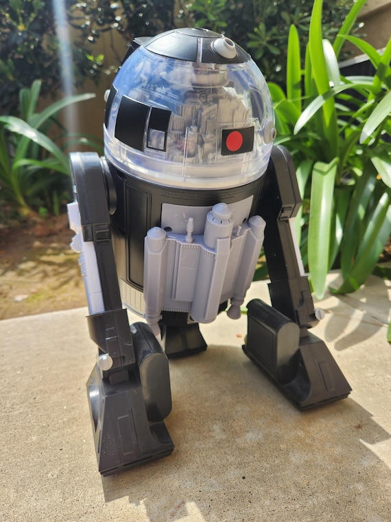 Boosa's Astromech Jetpack Upgrade for R2 Units /// Galaxy's Edge