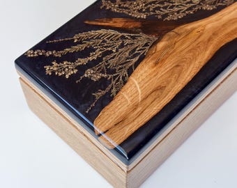 Ready to Ship Wooden Keepsake Box for Woman and Men, Handmade Memory Box, Decorative Oak and Epoxy Resin Box, One of a Kind Keepsake Gift