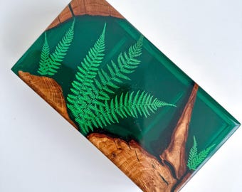 Große Schmuckschatulle mit Fächern, Grüne Halskette Organizer Mit Deckel, Benutzerdefinierte Forest Box aus Holz und Epoxidharz, Personalisierte Erinnerungsbox