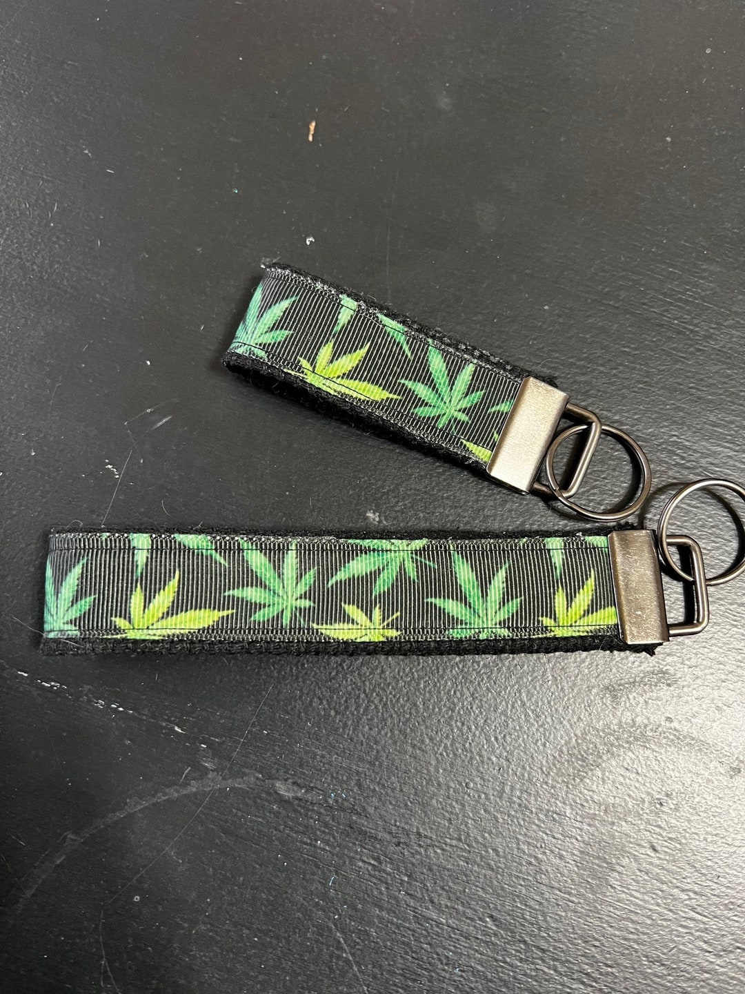 Marijuana Leaf Print Themed Ribbon Wristlet Key Fob, Ribbon Keychain