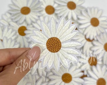 White Daisy Embroidery Patch: Iron On Applique (3”)