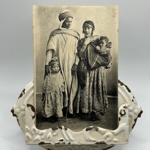Norte da África, família, único, cartão postal antigo, 1923, com expositor de metal