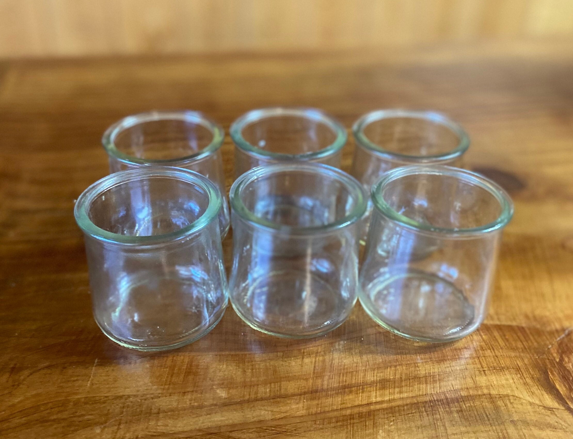 Hatrigo 4 oz Clear Glass Jars With Lids, 10-Piece Glass Yogurt Jars Set  with Color