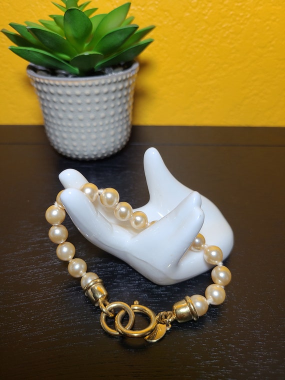 Vintage Joan Rivers Pearl Bracelet - image 1